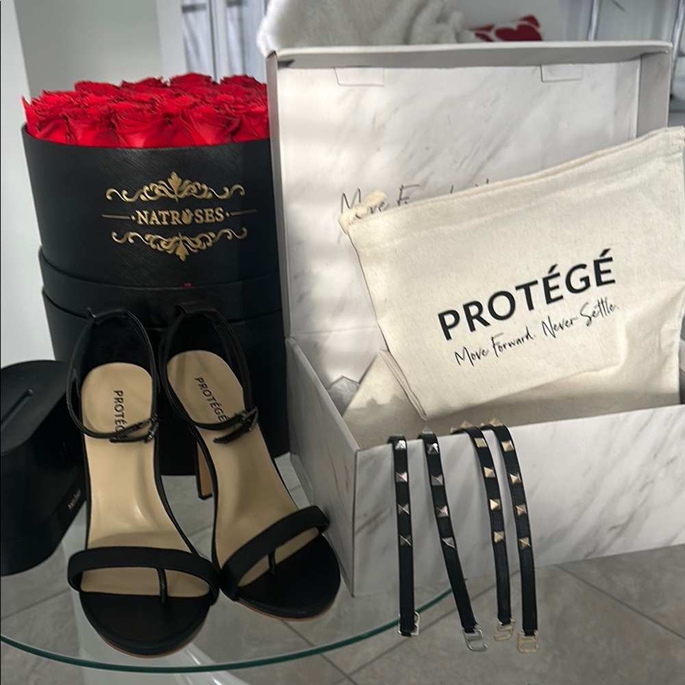 Protege Women’s Black Heels